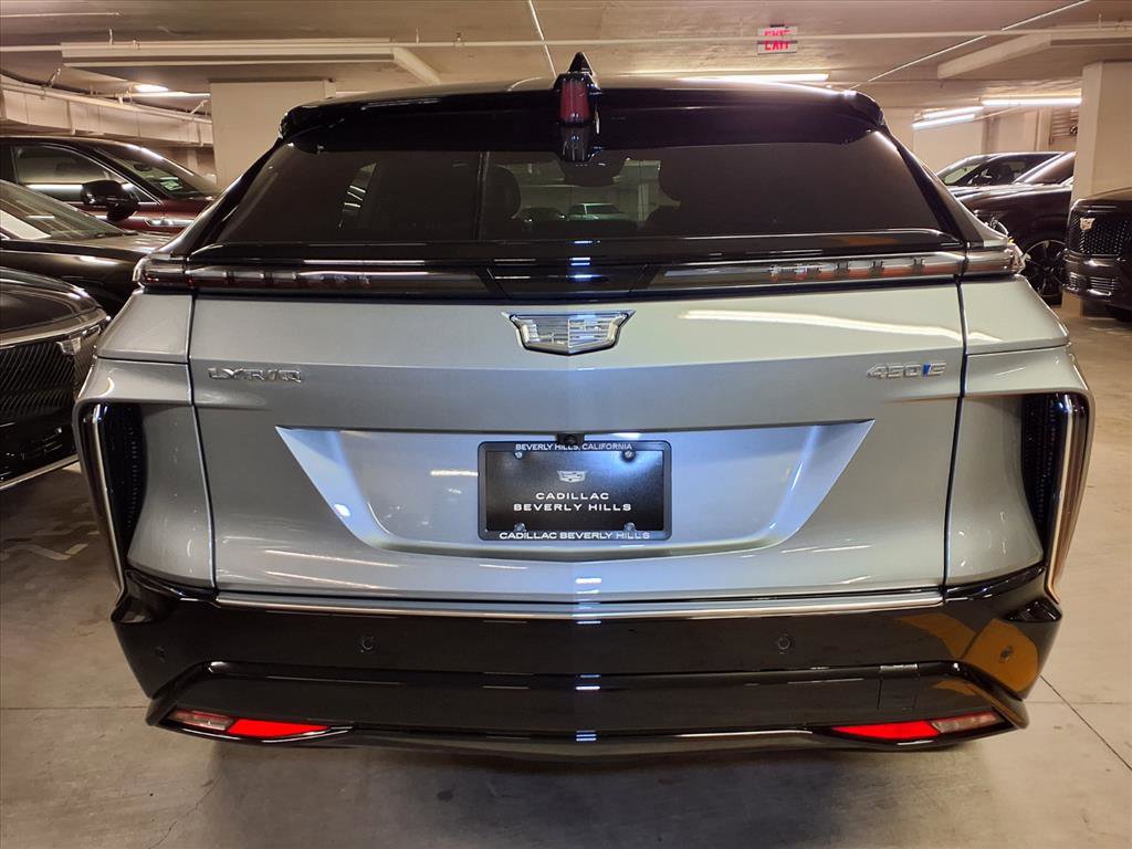 2025 Cadillac Lyriq Luxury photo 9