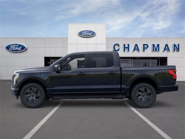 2025 Ford F-150 Lightning Lariat photo 3