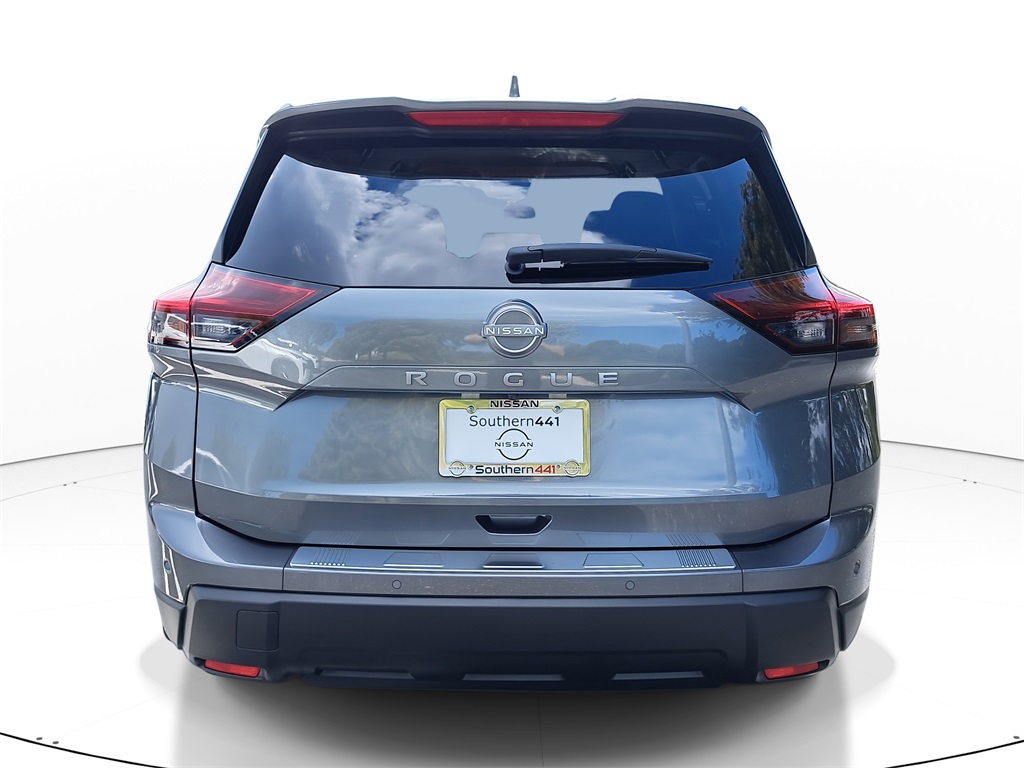 2026 Nissan Rogue SV photo 4