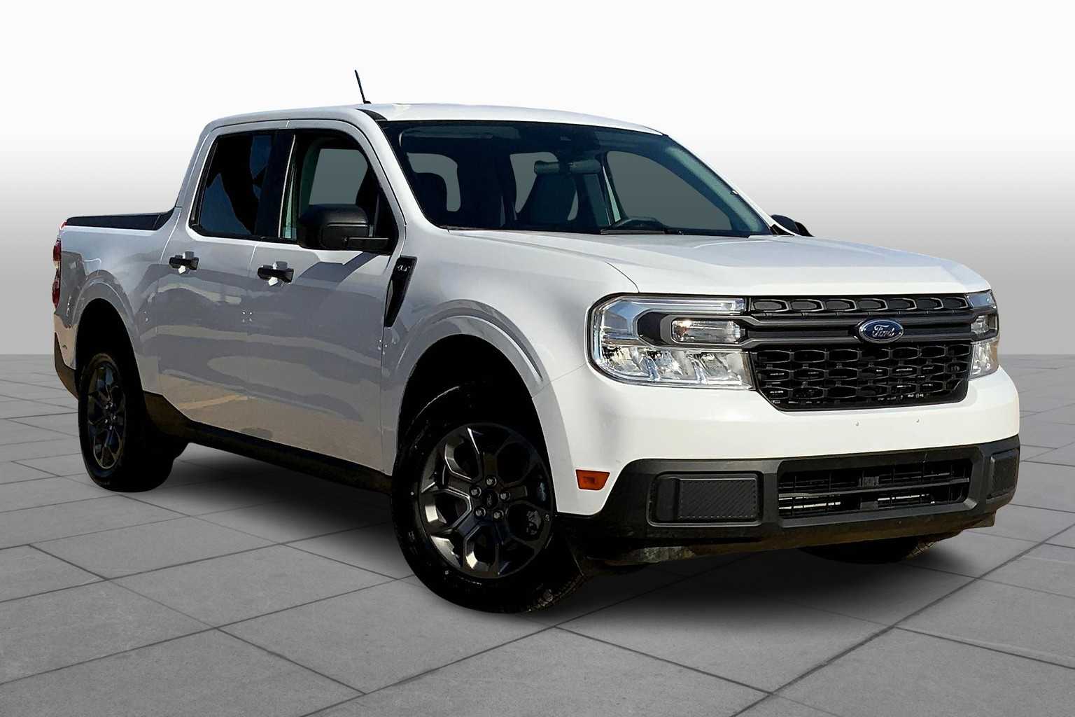 2024 Ford Maverick XLT photo 2