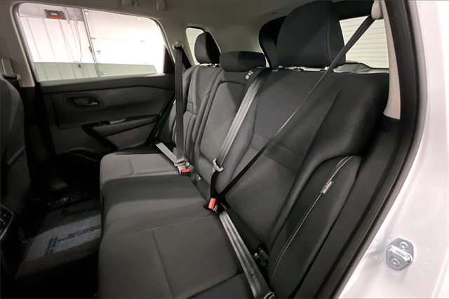 2025 Nissan Rogue S photo 10
