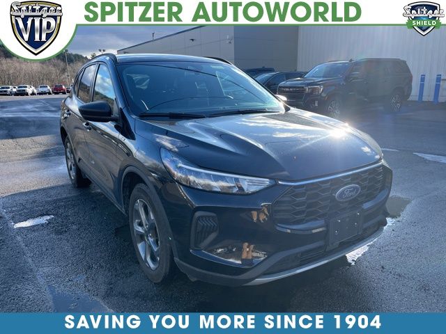 2025 Ford Escape ST-Line's photo