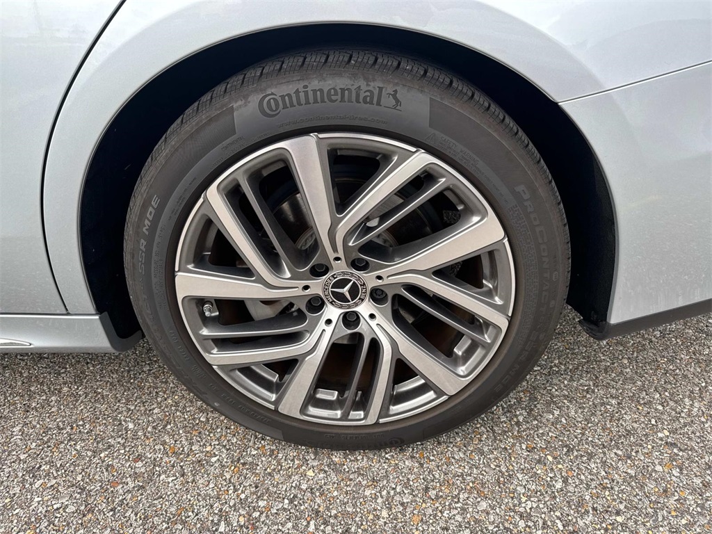 2024 Mercedes Benz E 350 4MATIC photo 4