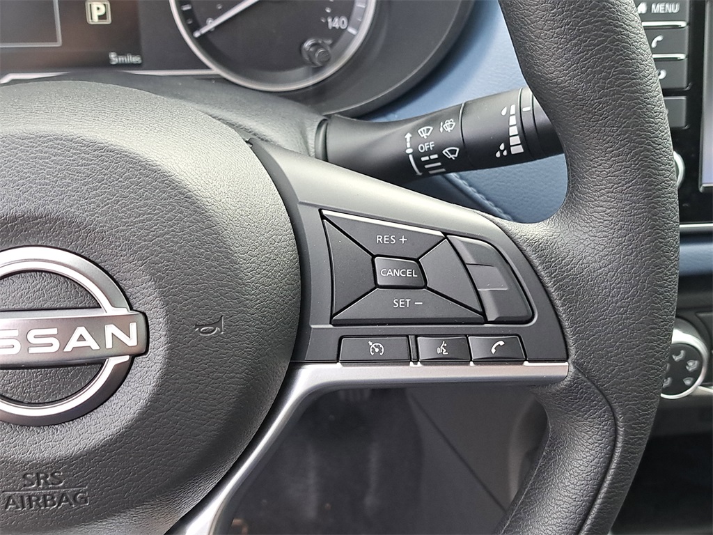2025 Nissan Versa 1.6 SV photo 22