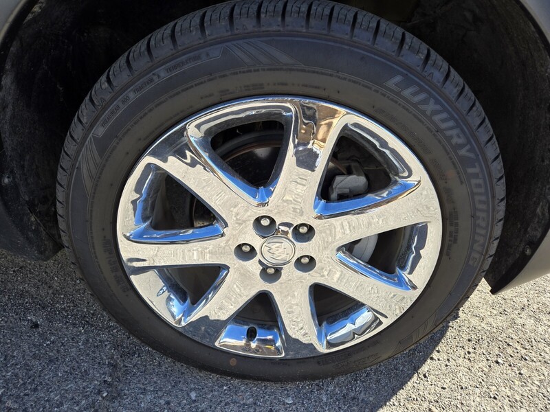 2019 Buick Encore Essence photo 3