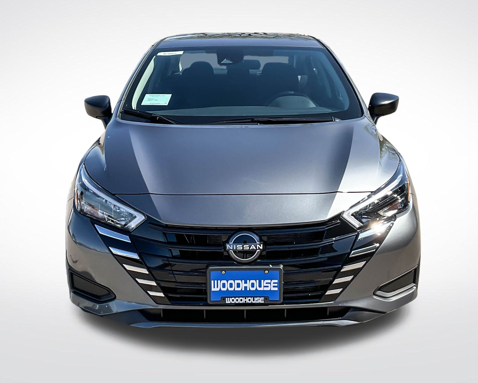 2025 Nissan Versa 1.6 S photo 2