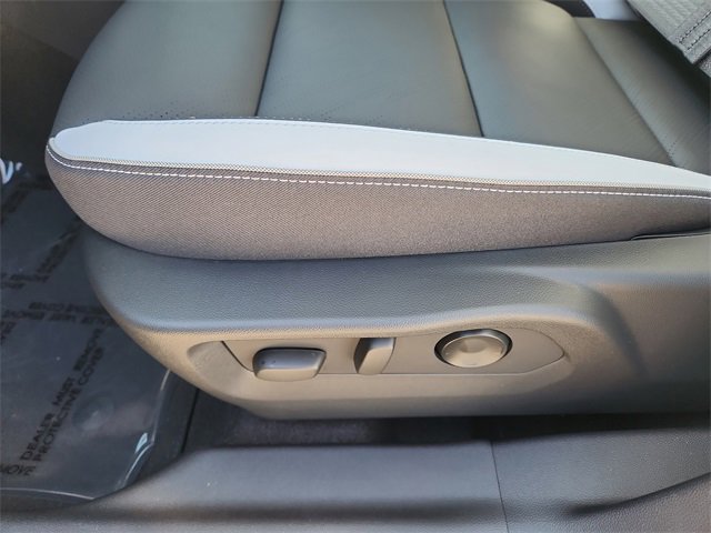 2025 Buick Envision Sport Touring photo 19