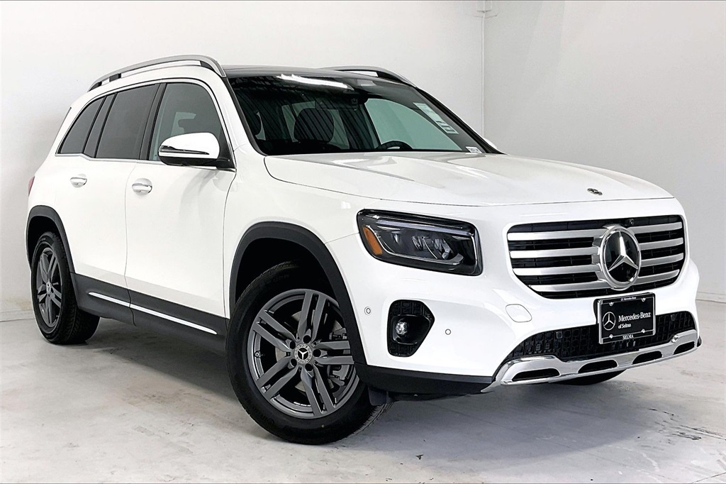 2026 Mercedes-Benz GLB GLB 250's photo