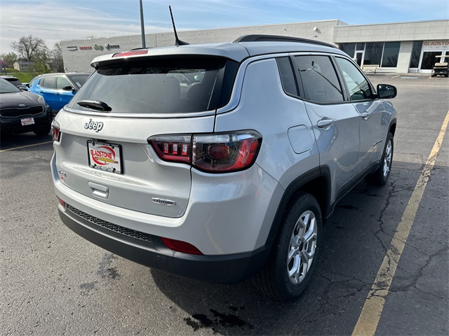 2025 Jeep Compass Latitude photo 5