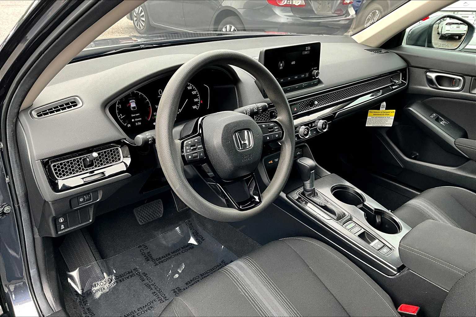 2024 Honda Civic Hatchback LX photo 17