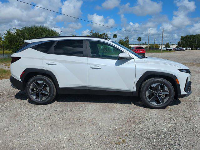 2025 Hyundai Tucson SEL photo 2