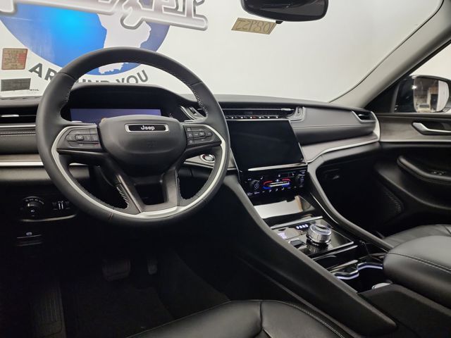 2023 Jeep Grand Cherokee Limited photo 11