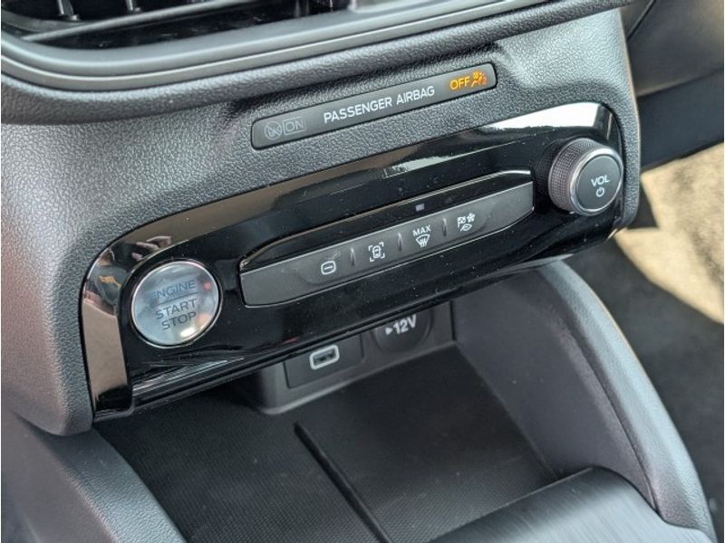 2025 Ford Escape Plug-In Hybrid photo 11