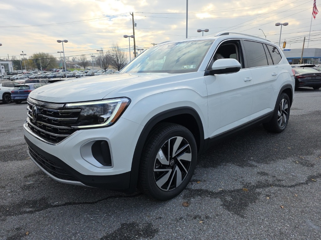 2026 Volkswagen Atlas SEL's photo