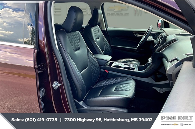 2024 Ford Edge Titanium photo 6