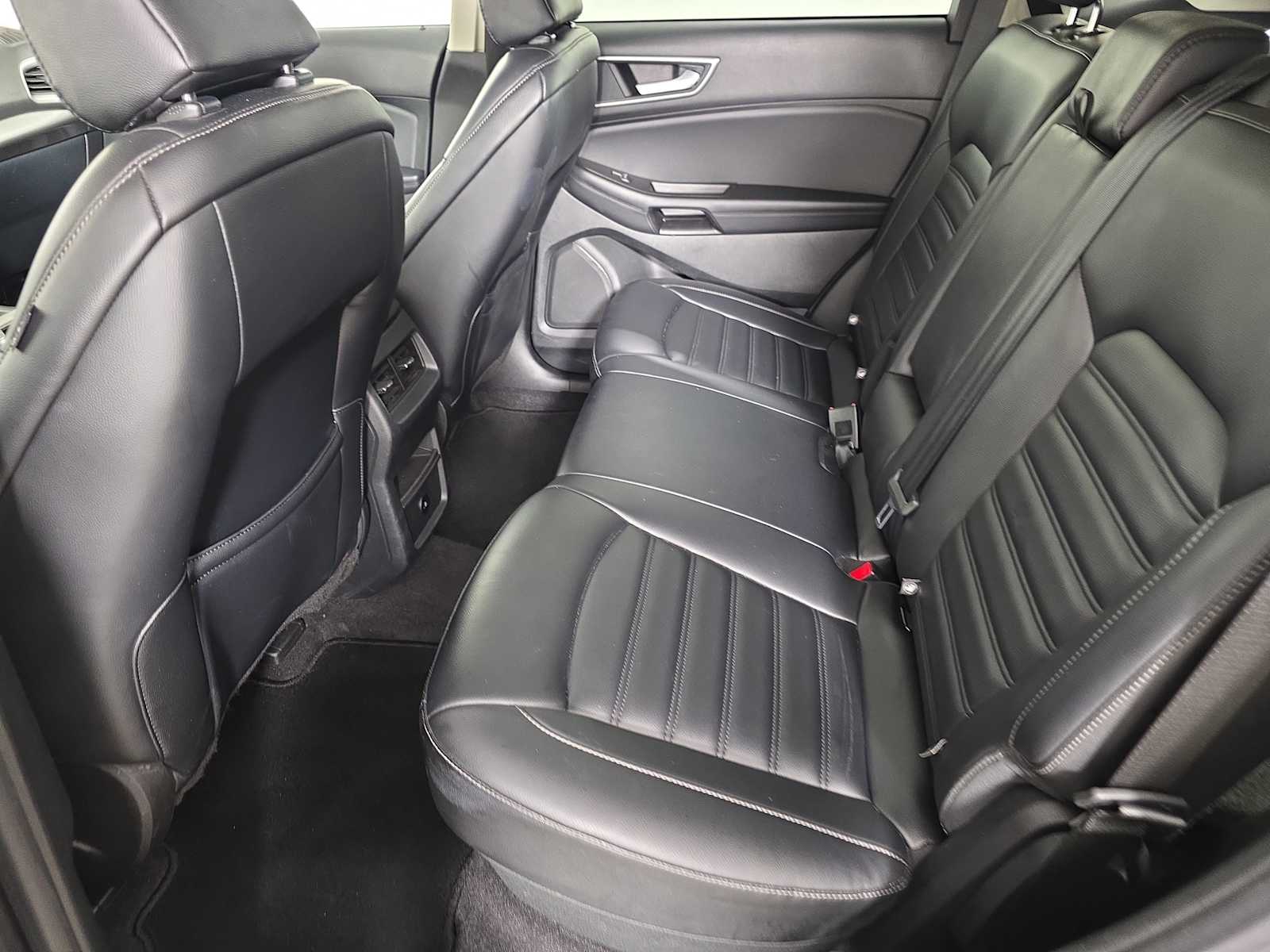 2023 Ford Edge SEL photo 30