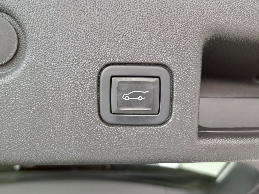 2022 Chevrolet Equinox LT photo 32