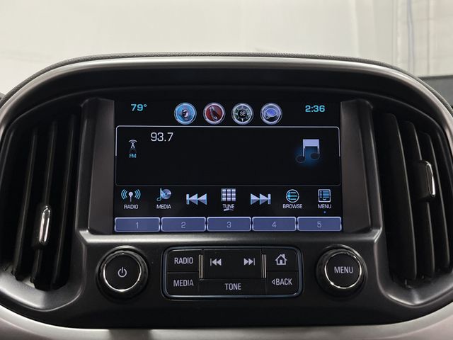 2017 Chevrolet Colorado LT photo 16