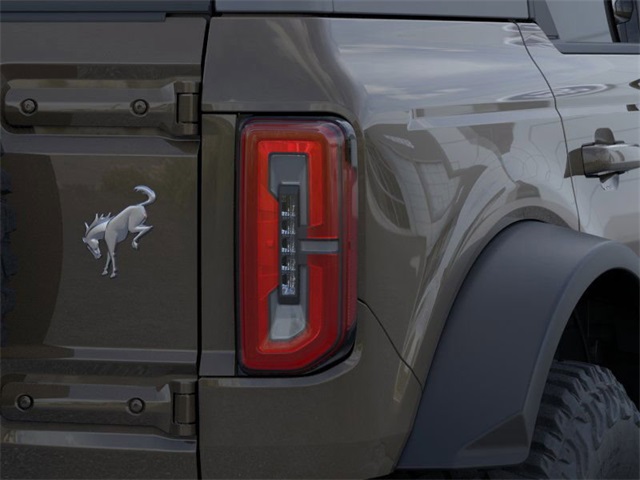 2025 Ford Bronco Outer Banks photo 15