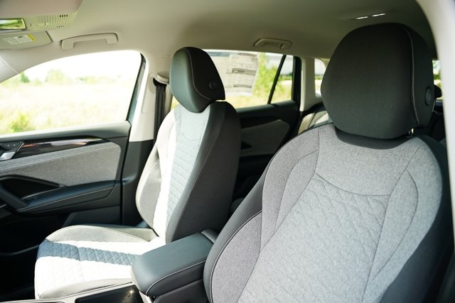 2025 Volkswagen Tiguan S photo 4