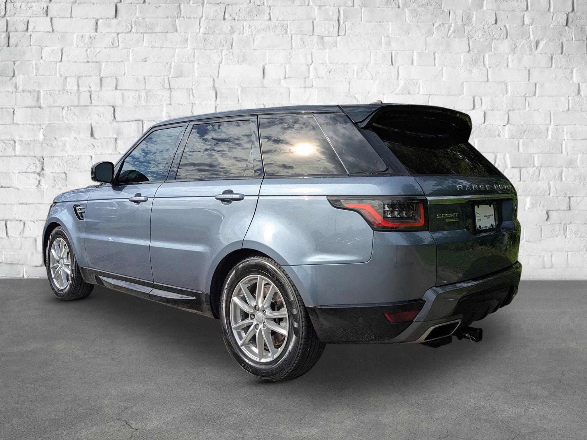 2019 Land Rover Range Rover Sport HSE photo 2