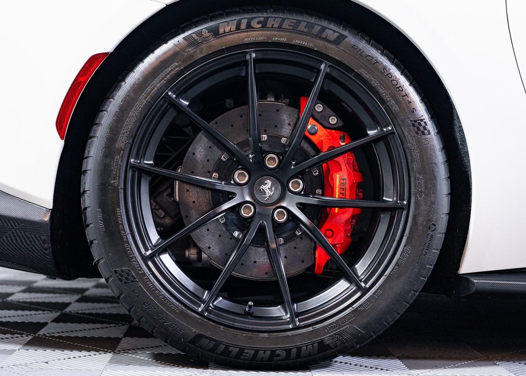 Certified Used 2018 Bianco Avus Ferrari Base image 8