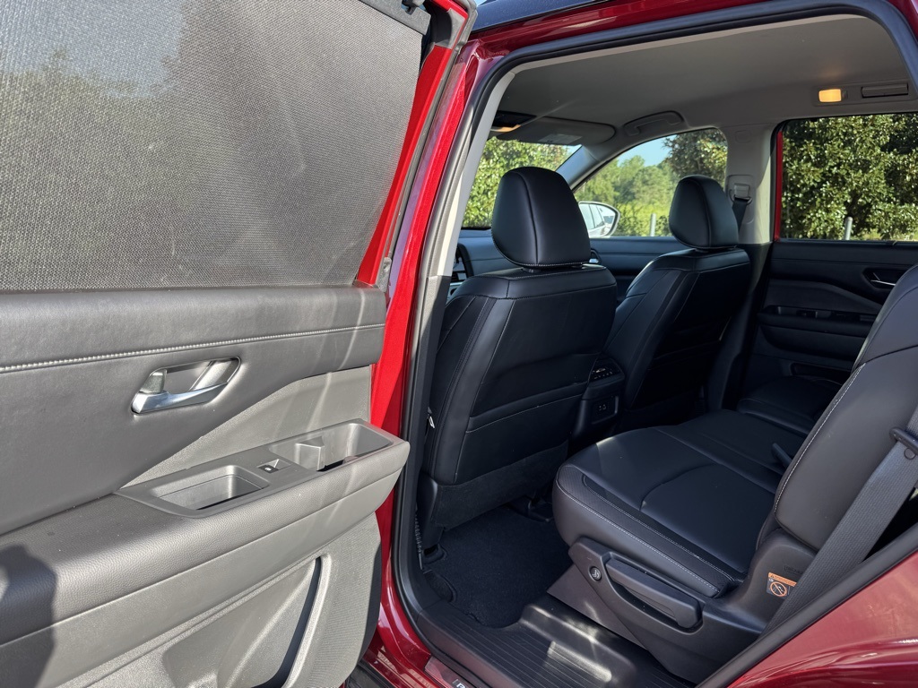 2023 Nissan Pathfinder SL photo 29