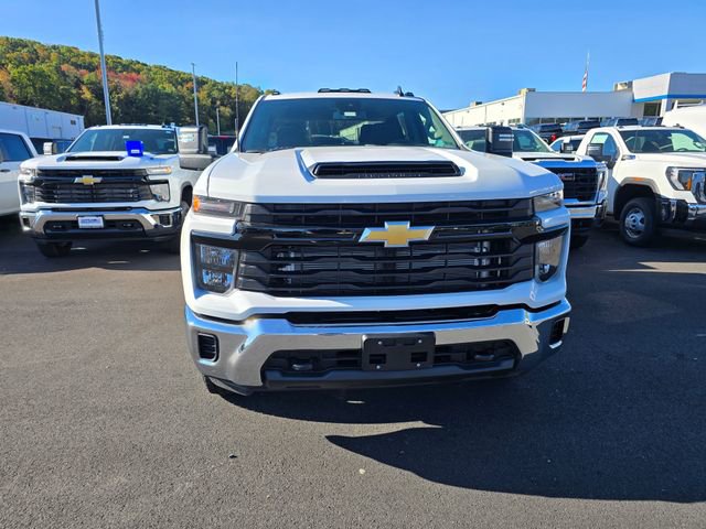 2024 Chevrolet Silverado 3500HD Work Truck photo 2