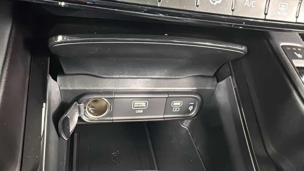 2025 Kia Telluride EX photo 28