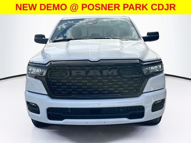 2025 Ram 1500 Tradesman photo 2