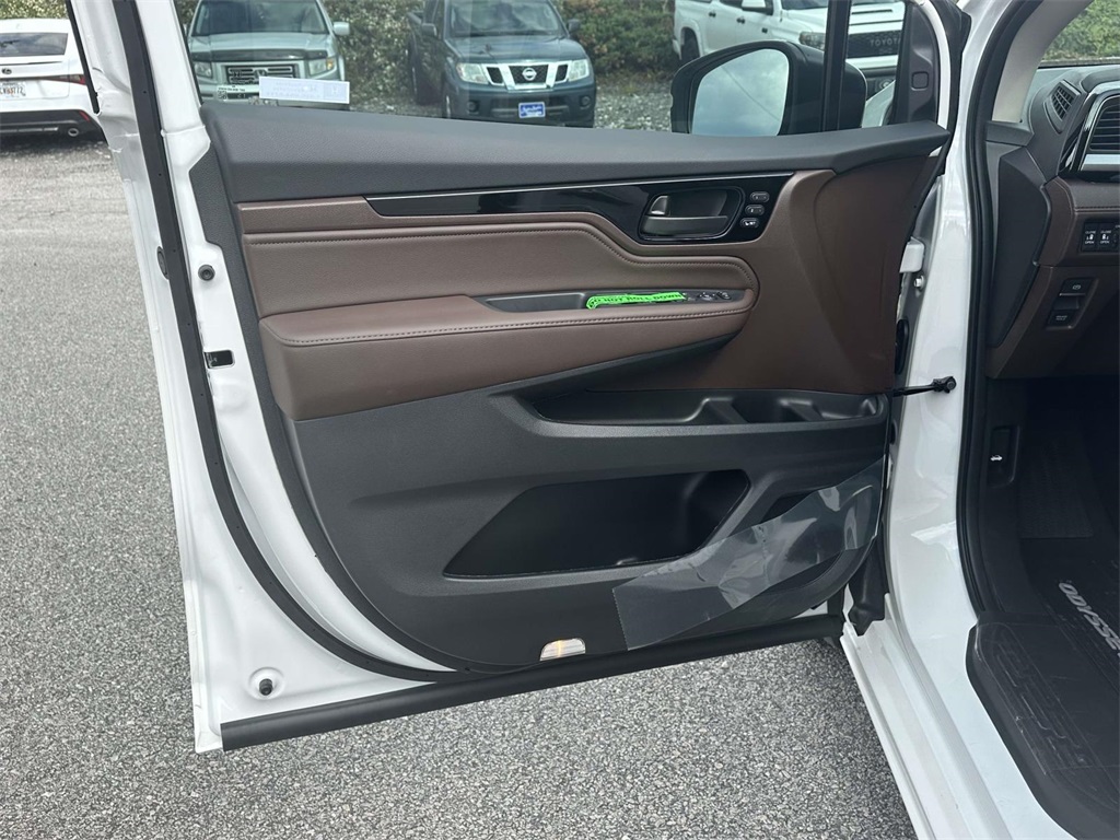 2026 Honda Odyssey Touring photo 4