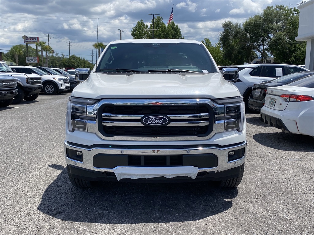 2025 Ford F-150 Lariat photo 2