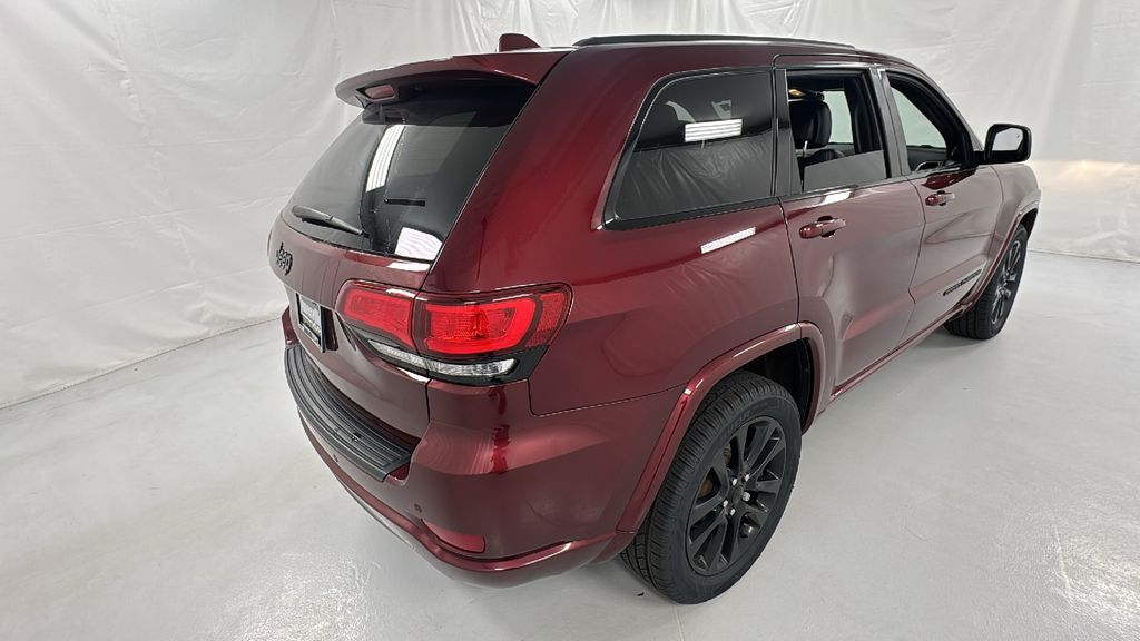 2019 Jeep Grand Cherokee Altitude photo 3