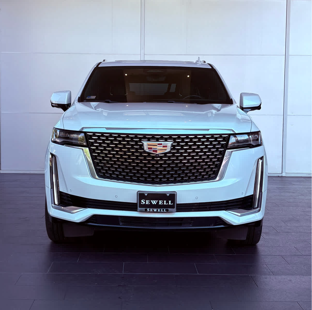 2022 Cadillac Escalade ESV Premium Luxury photo 2