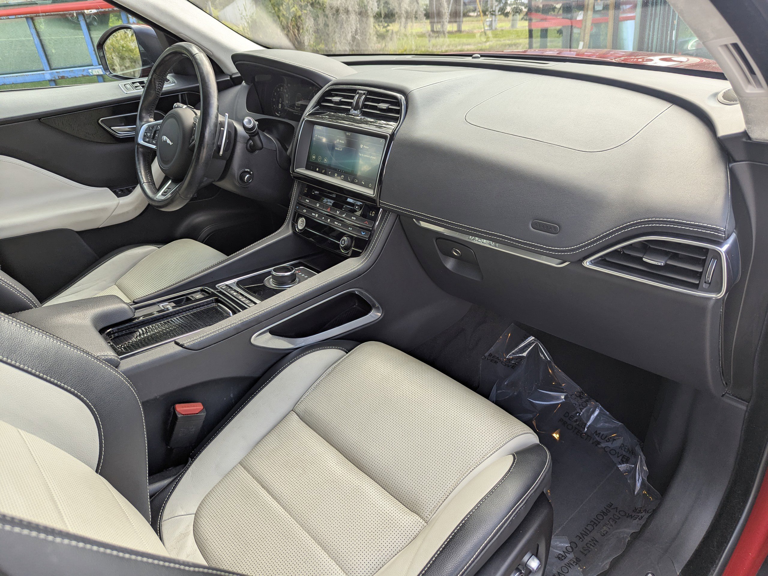 2020 Jaguar F-PACE R-Sport photo 13