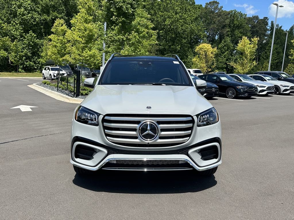2025 Mercedes Benz GLS 450 4MATIC photo 2