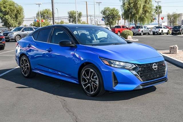 2025 Nissan Sentra SR's photo