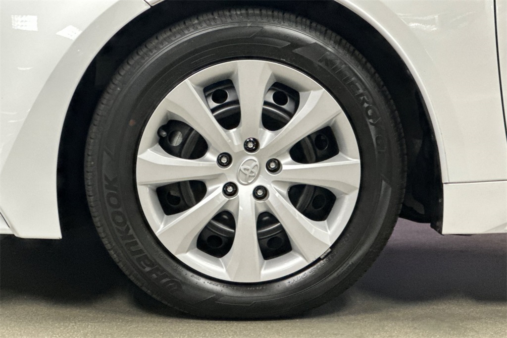 2024 Toyota Corolla LE photo 21