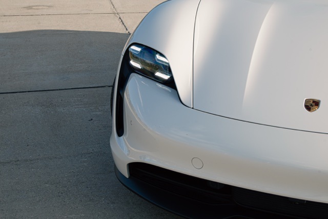 2023 Porsche Taycan Base photo 3