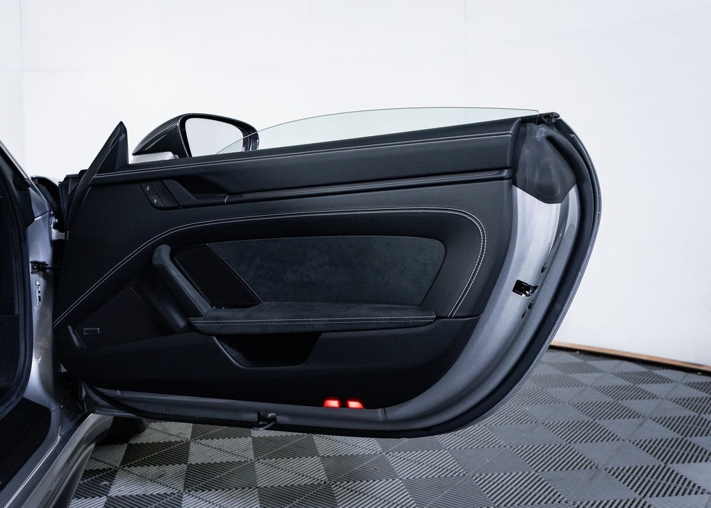 2024 Porsche 911 GT3 photo 12