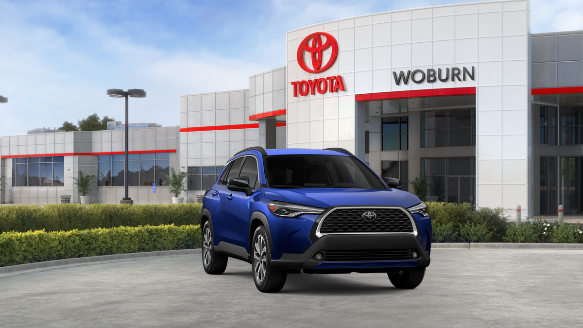 2025 Toyota Corolla Cross XLE photo 6