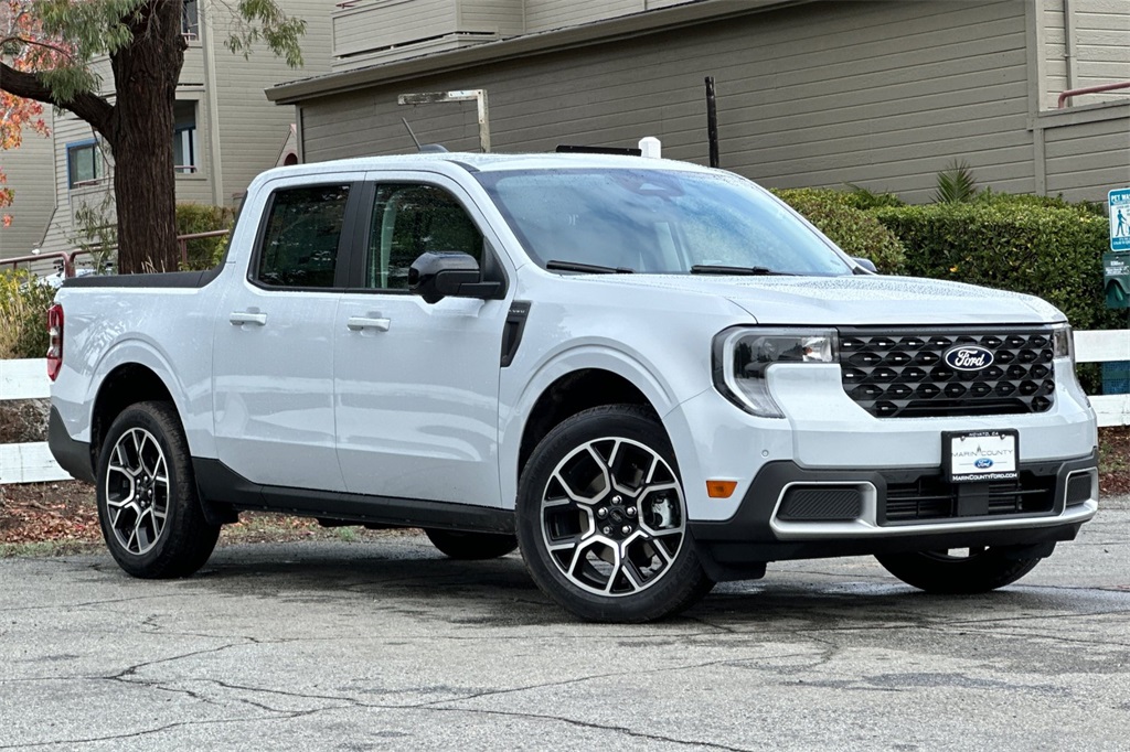 2025 Ford Maverick Lariat photo 2