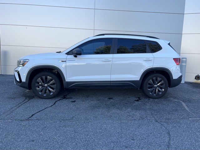 2022 Volkswagen Taos S photo 8