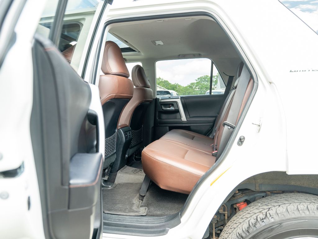 2022 Toyota 4Runner Limited photo 31