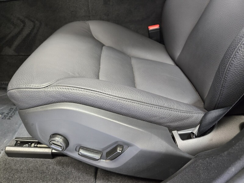 2024 Volvo XC60 B5 Plus photo 9
