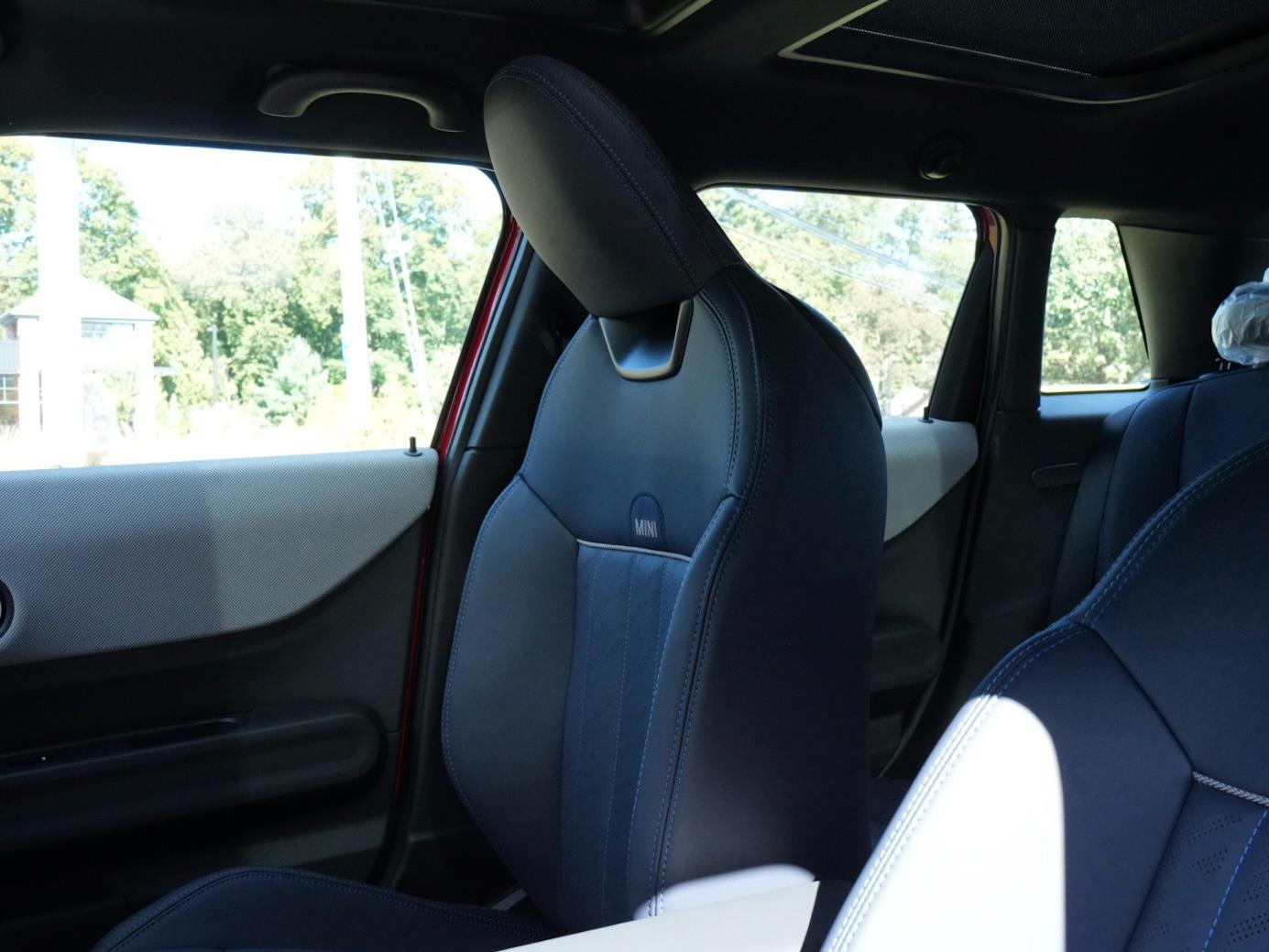 2026 Mini Cooper Hardtop S 4 Door Iconic photo 14