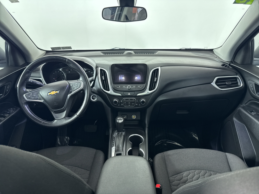 2018 Chevrolet Equinox LT photo 2
