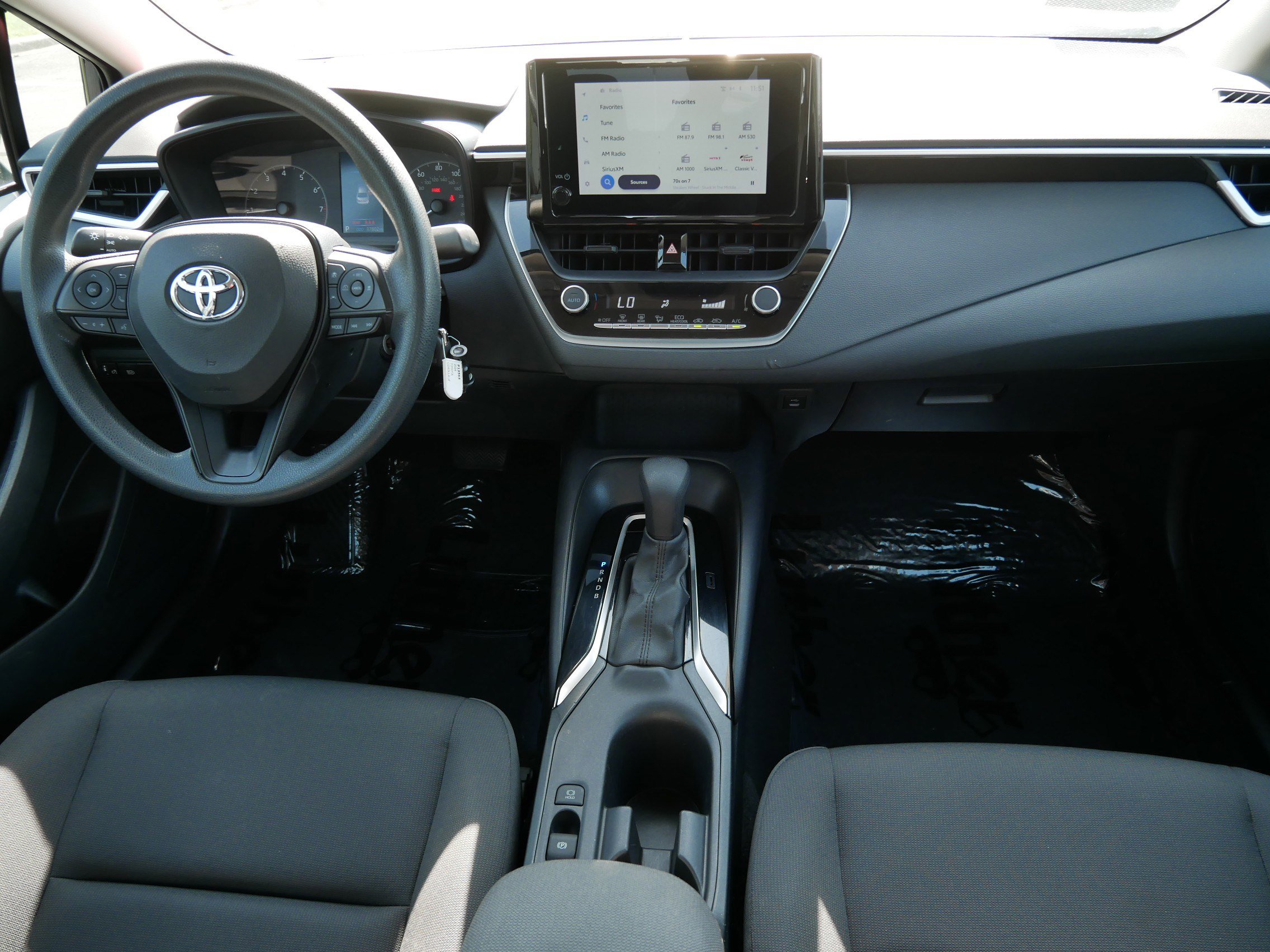 2024 Toyota Corolla LE photo 9