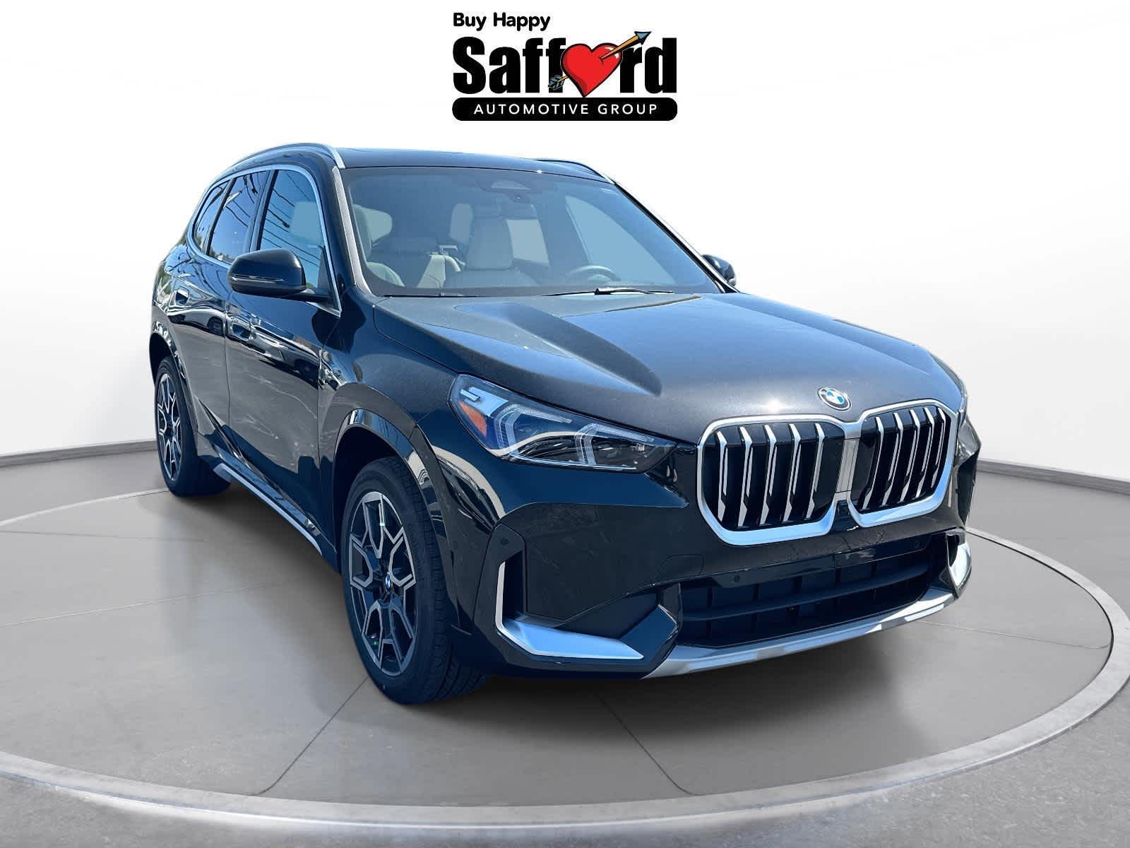 2025 BMW X1 28i's photo