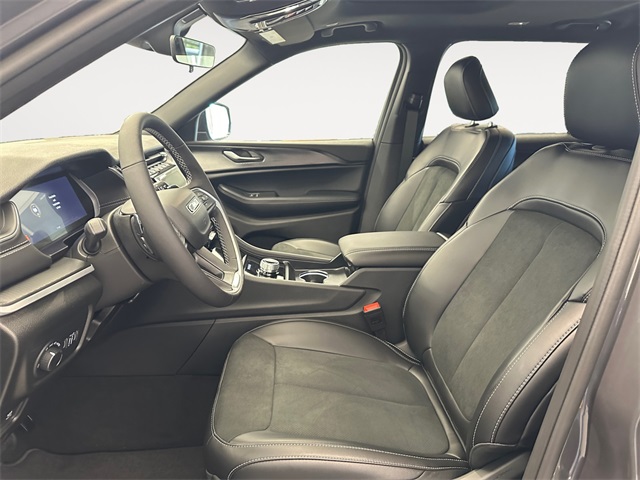 2025 Jeep Grand Cherokee Altitude X photo 7